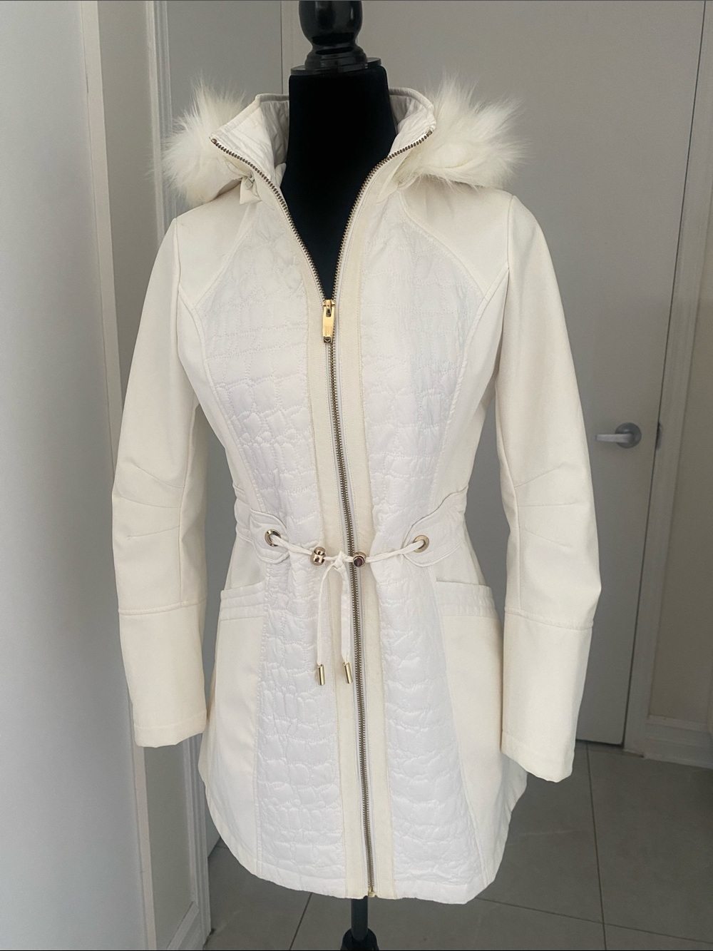 VIA SPIGA Coat w removable hood in Creme Faux Fur trim light weight SZE X-SMALL